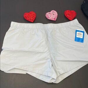NWT Columbia XL Light Gray Athletic Shorts, 4” inseam Omni-shade